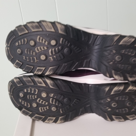 Shoes - Picture 3 of 3